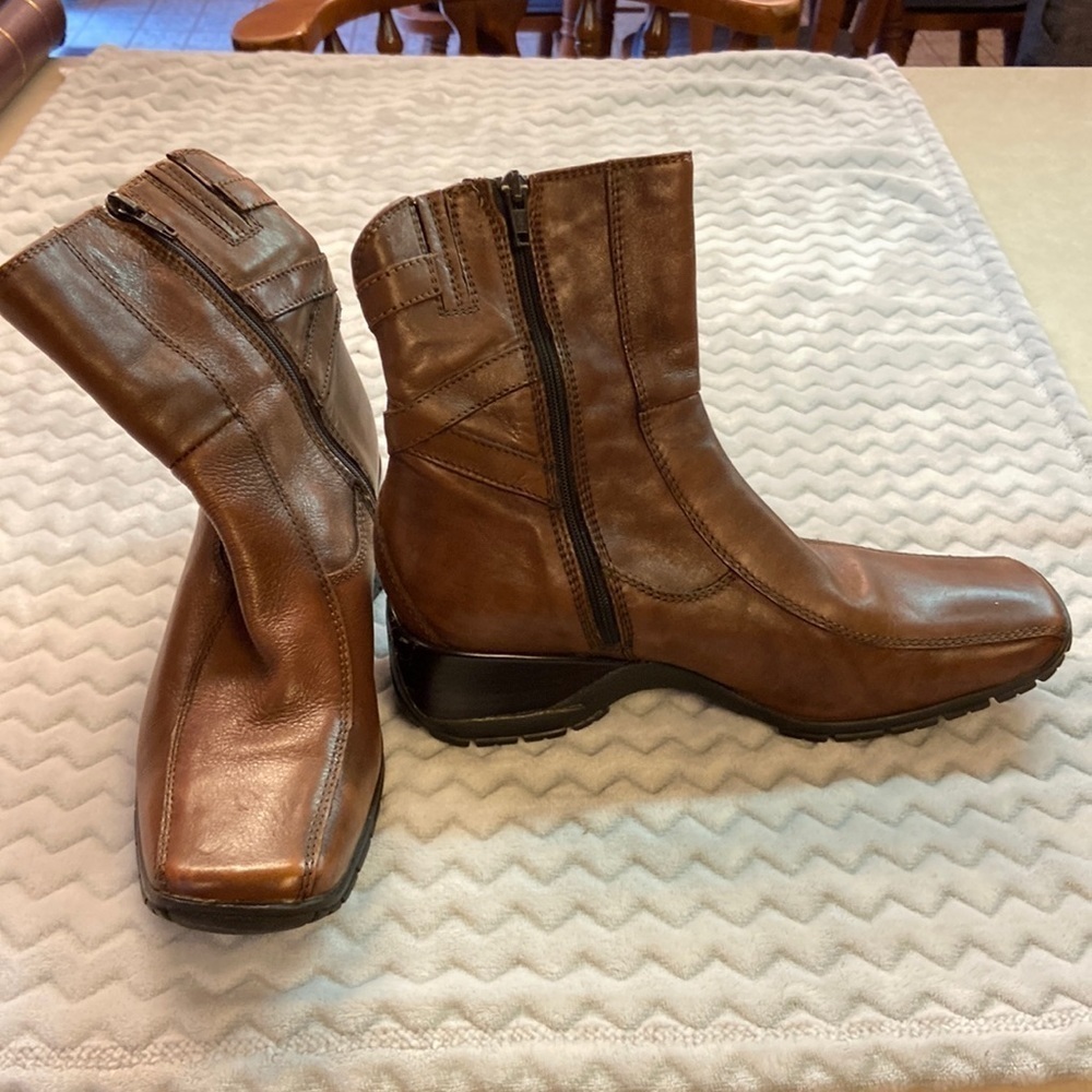 Clarks Zippered Boot Cognac.